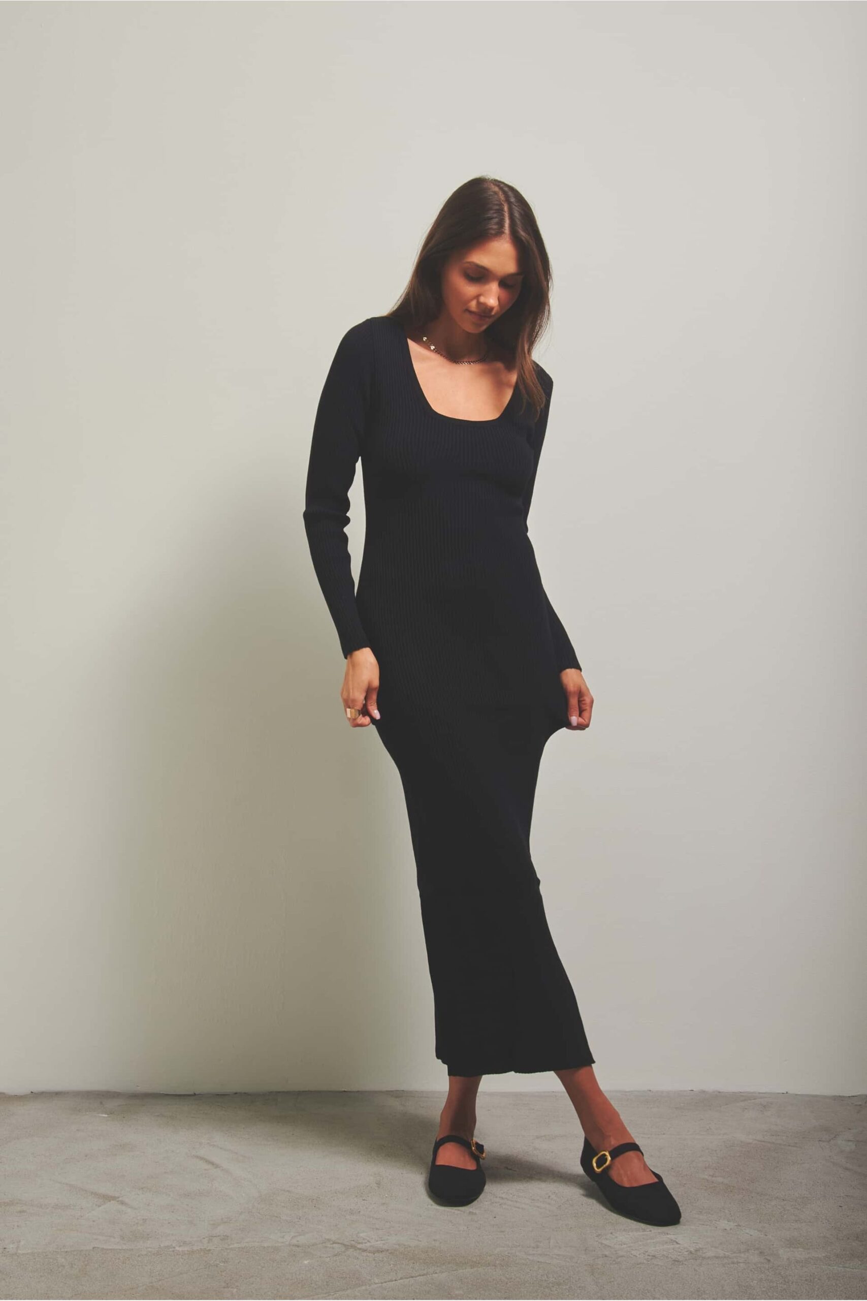 piera-black (2) Długa czarna sukienka z długim rękawem Piera Black NAREE